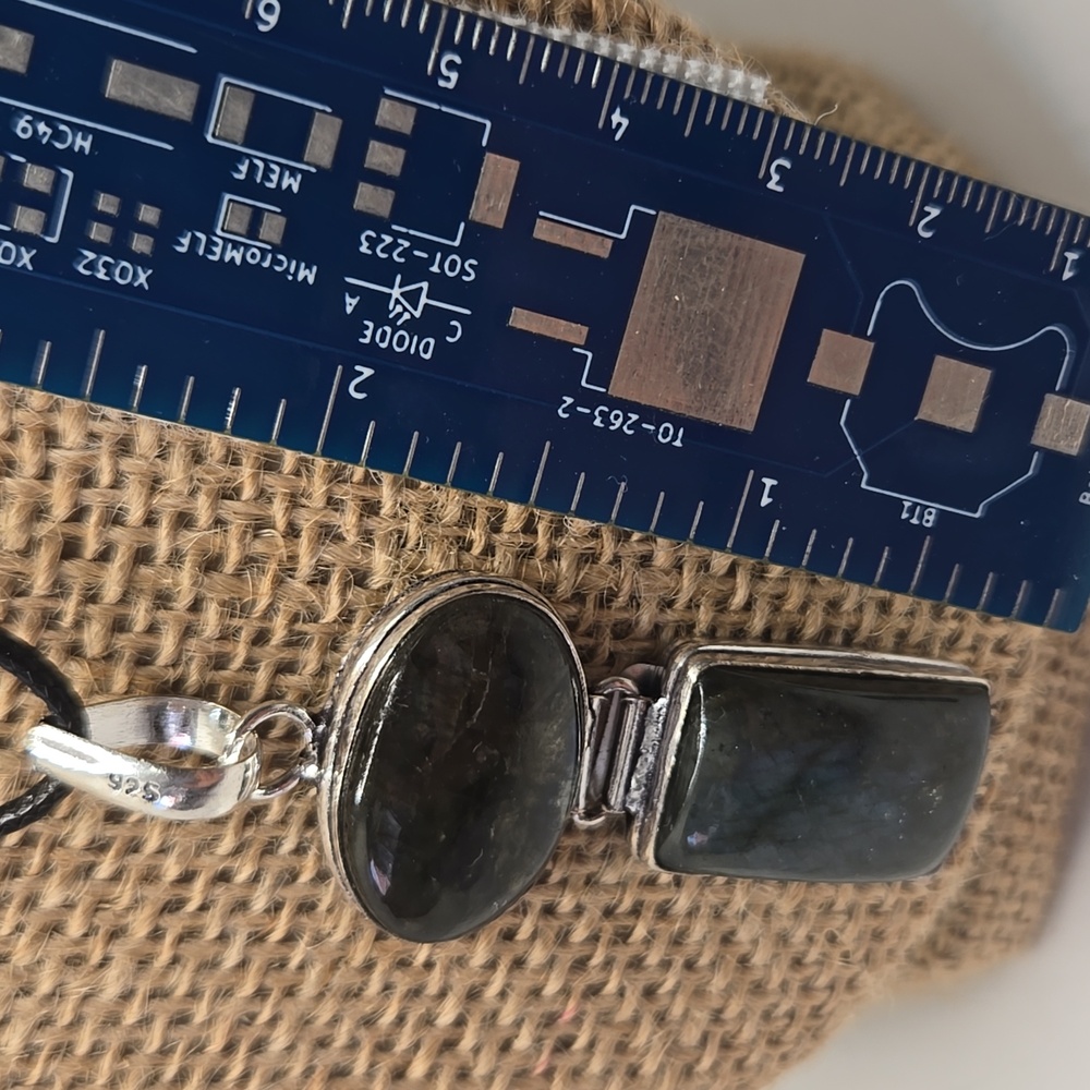 Labradorite pendant #292